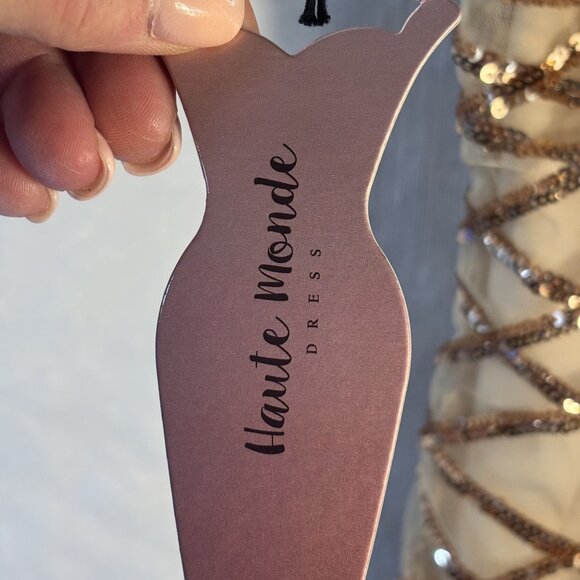 Sequined Beige and Bronze Evening Dress With Intricate Geometric Patterns - Picture 13 of 15